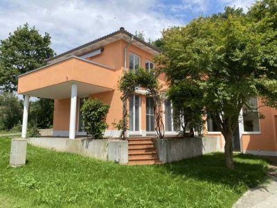 Top 4 Zi.-Erdgeschoßwohnung mit Terrassen, sehr ruhige Lage