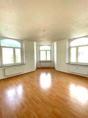 Schöne, helle 3-Raum-Wohnung mit EBK am Stadtrand von Plauen