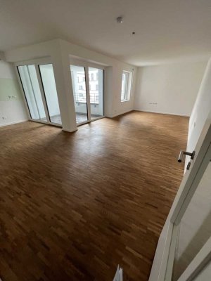 tolle 3-Zimmer-Wohnung, sehr ruhig, mit Loggia, gehobene Ausstattung