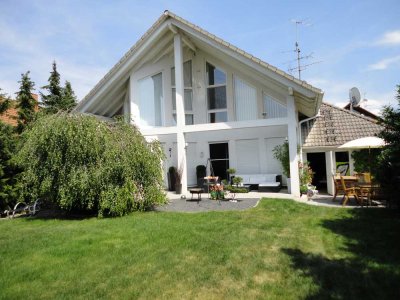 Gepflegtes Architektenhaus in ruhiger Ortsrandlage