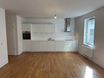 **Top Wasserlage & Citynah -Optimaler Grundriss - 3-Zimmer - Wohnung mit großer Terrasse**