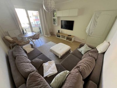 Stilvolle 2,5-Zimmer-Wohnung mit Balkon und EBK in Berlin Marienfelde (Tempelhof)