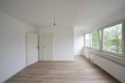 Renoviert! Modernes Apartment mit viel Tageslicht in KR-City