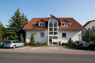 Fair-Preis: 3,5-Zimmer-DG-Maisonette-Wohnung mit Balkon/Loggia und EBK