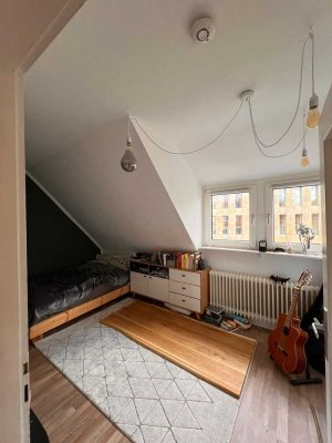 Innenstadt zentral 3-Raum-Dachgeschosswohnung