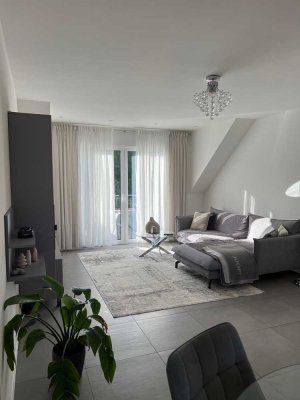 Moderne, gepflegte Dachgeschosswohnung