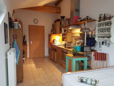 DG-Wohnung mit Balkon und Einbauküche in Ebersberg