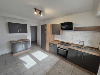 Erdgeschoss- Wohnung + EBK