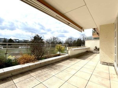 Von Privat - Lichtdurchflutete 3,5-Zimmer-Wohnung mit großzügiger Südterrasse in München-Neuperlach