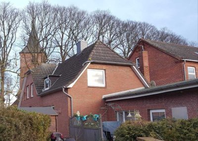 Mehrfamilienhaus 4 WE+Gewerbehof inkl.Halle+Baugrundstück(Neukirchen)