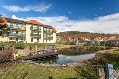 Wohlfühl-Wohnung mit Balkon, Schwimmteich &amp; viel Natur in Hofamt Priel – PROVISIONSFREI