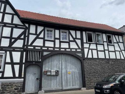 Charmante 3-Zimmer-Altbau-Maisonette-Wohnung in Pohlheim-Holzheim