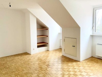 Schöne, geräumige 2-Zimmer-Wohnung im Regensburger Westen