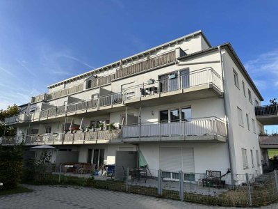 Wunderschöne und sonnige 2 Zimmerwohnung in sehr ruihiger Lage Zolling