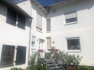 2-facher Wohntraum auf einen Streich zentral in Kruft