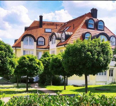 Lichtdurchflutete 2 Zimmer ETW mit Loggia und TG   * Schöner Wohnen im Weimarer Land *