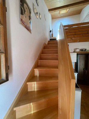 Ruhige Maisonettenwohnung in 3 er WG- Haus