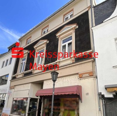Wohn-, und Geschäftshaus Nähe Marktplatz.