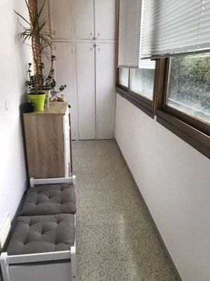 Stilvolle, modernisierte 1,5-Zimmer-Wohnung mit Einbauküche in Ratingen