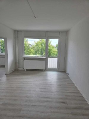 Geräumige 3-Zimmer-Wohnung mit Balkon und Wannenbad