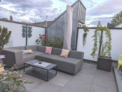 Komfort-4,5-Zi.-Whg. mit EBK, 2 Balkonen,+ ca. 22 m² Dachterrasse und 2 Bädern am östl.Altstadtrand