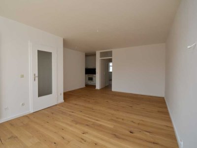 Erstbezug nach Renovierung: 3-Zimmer Wohnung mit Süd-Balkon (WG-geeignet - Kapitalanlegertraum)