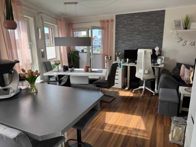 Moderne 2 ZW mit Balkon und Wannenbad in Bruchköbel