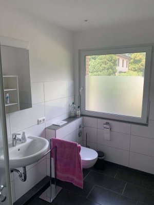 Schöne, helle Wohnung mit drei Zimmern und Garten in Sasel, Hamburg