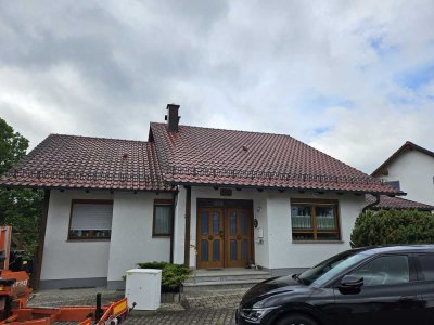 Schönes Einfamilienhaus Ortsrandlage in Esthal