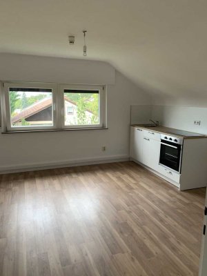 Helle Dachgeschosswohnung in ruhiger Lage