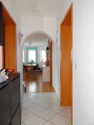 Helle gut geschnittene 3-ZKB Wohnung mit Terrasse in Framersheim