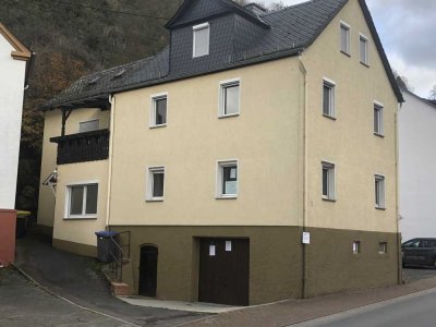 Gepflegtes großes Einfamilienhaus mit Dachstudio u Garage.  Finanz. o. EK montl. 649 €