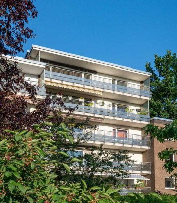 Über den Dächern von Unterbach: Große Dachgeschosswohnung mit 2 Balkonen ab sofort verfügbar