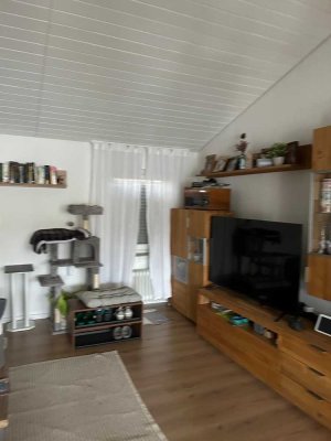 Nachmieter gesucht für eine helle 2-Zimmer-Wohnung mit Wintergarten & EBK