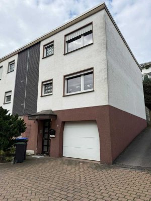 Schöne Doppelhaushälfte mit Garten in zentraler Remscheider Lage