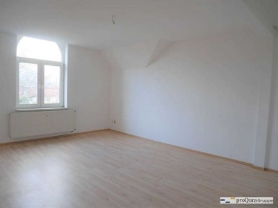 helle 2-Zimmerwohnung im schönen Altbau