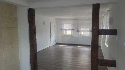 Geräumiges, geschmackvolles 6-Raum-Farmhaus mit EBK in Althütte