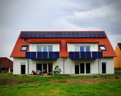 Schöne 3,5-Zimmer-Wohnung mit EBK und großer Terrasse in Dombühl