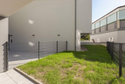 EHK 100 | 1 Zi Studio mit südseitigem Eigengarten &amp; Terrasse