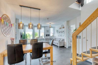 Helle Maisonettewohnung mit Balkon und modernem Wohnambiente