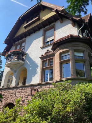 Möblierte 3-Zimmer Ferienwohnung in Jugendstilvilla in Baden-Baden, Mietdauer: 1 - 12 Monate