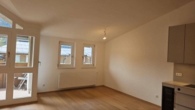 Stilvolle Wohnung mit Dachterrasse zentrumsnahe 2025generalsaniert, BEZUGSFERTIG