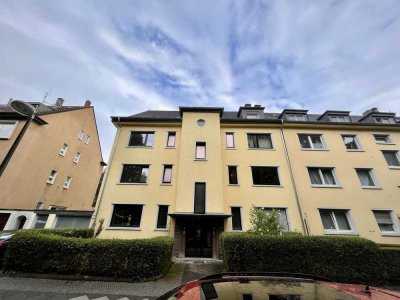 Umfassend modernisierte 2-Raum-Wohnung mit Balkon in Rüttenscheid!