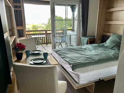 Exklusive, sanierte 1-Zimmer-Wohnung mit geh. Innenausstattung mit Balkon und EBK in Bad Kohlgrub