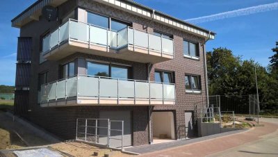 4- Zimmer- EG - Wohnung mit Balkon u. Garage in Kleve