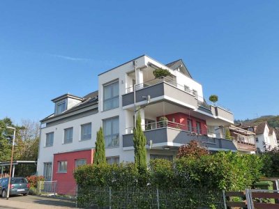 Exklusive, hochwertig ausgestattete Wohnung mit Penthouse in gesuchter Hanglage Alsbach