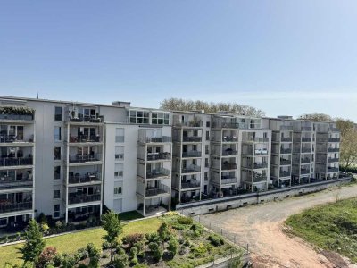 KL-Pfaffstraße:
Neuwertige ETW m. 4 Zimmern, EBK, Bad, Gäste-Bad, Balkon und TG-Stellplatz