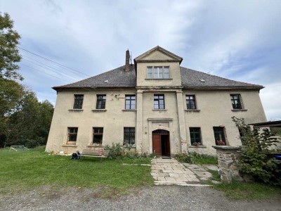 Ländlich ruhig und naturnah wohnen!
Schöne 2,5 Zimmer Wohnung