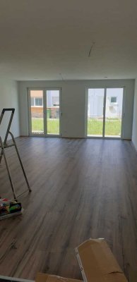 Reihenmittelhaus Bj.2018 mit Keller und Garten