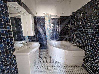 2er WG geeignet- 2 ZIMMER + Wohnküche - NÄHE SPITZ, U6 UND WASSERPARK